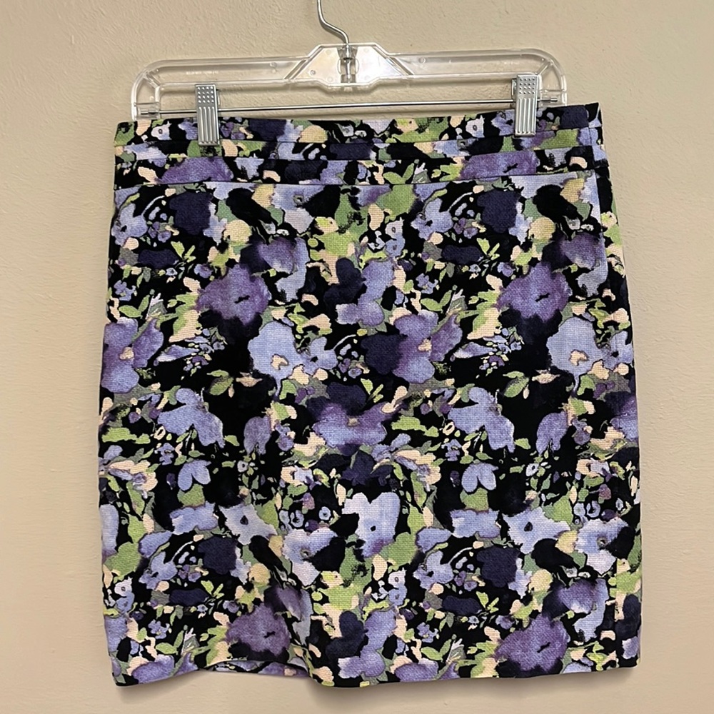 Ann Taylor LOFT Purple / Lavender Floral Skirt